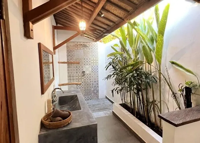 Villa Joglo - Tropical Oasis