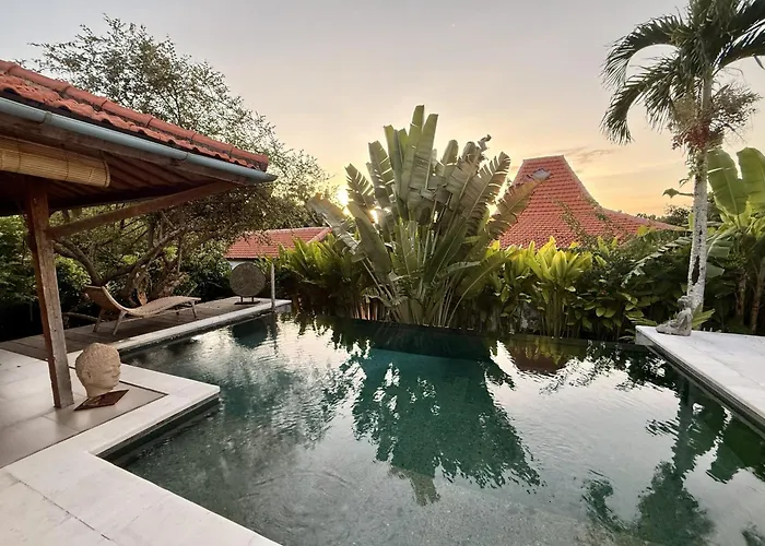 Villa Joglo - Tropical Oasis