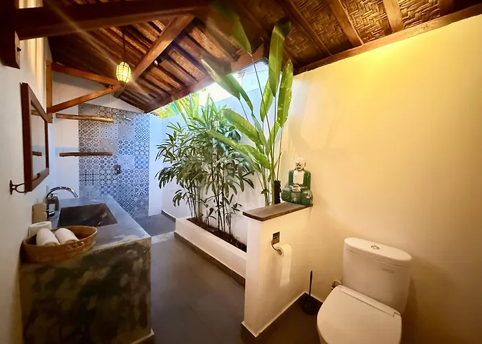 Joglo - Tropical Oasis Villa